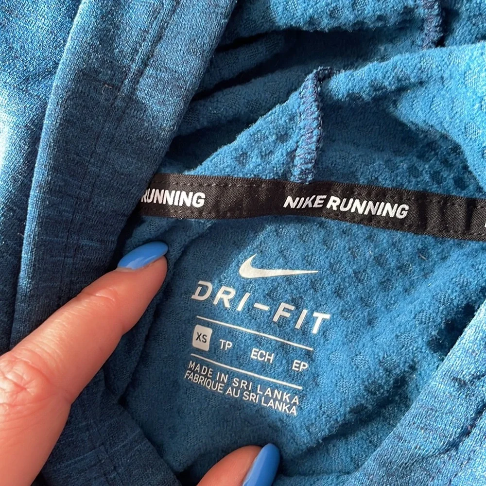 Nike hoodie - Picture 2 of 3